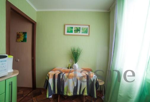 Warm apartment Shaumyana 86, Yekaterinburg - apartment by the day
