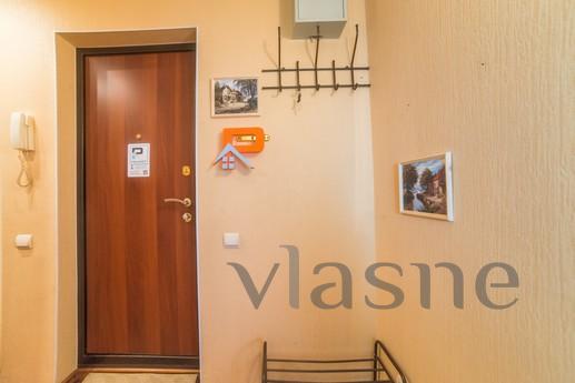 Warm apartment Shaumyana 86, Yekaterinburg - apartment by the day