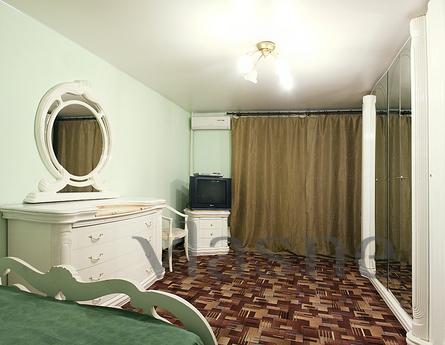 Cozy apartment with convenient location, Moscow - apartment by the day