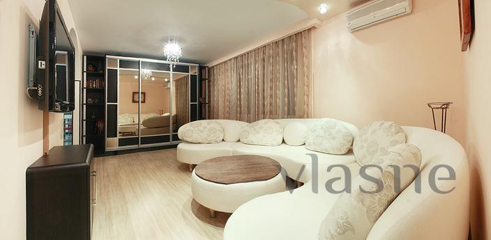 Beautiful, stylish apartment. Located 2 minutes from the Oly