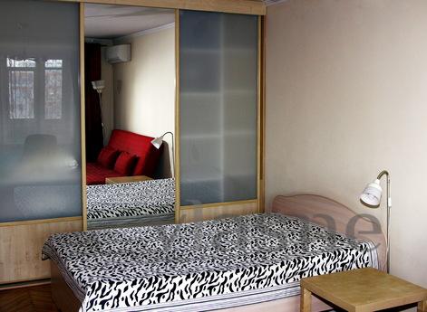 Call from 9 to 22. Minimum rental period of 2 - days. Cozy 1