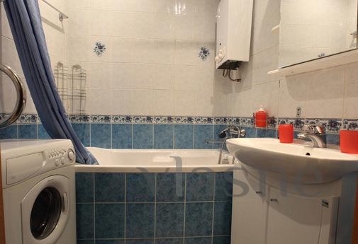 2 rooms apartment, near the park, metro, Saint Petersburg - apartment by the day
