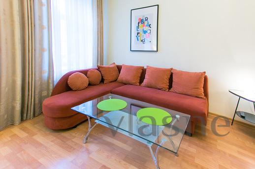 Daily Nevsky Prospect d 77, Saint Petersburg - apartment by the day