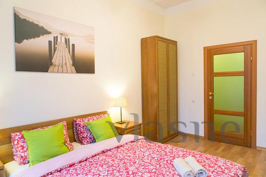 Daily Nevsky Prospect d 77, Saint Petersburg - apartment by the day