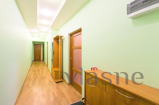 Daily Nevsky Prospect d 77, Saint Petersburg - apartment by the day