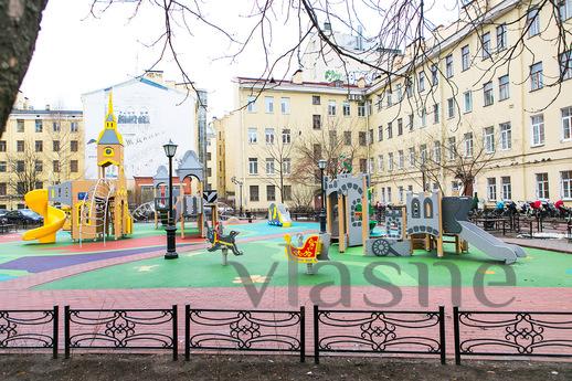 Daily Nevsky Prospect d 77, Saint Petersburg - apartment by the day
