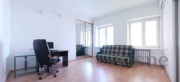 Leningrad Prospect 2, Moscow - apartment by the day