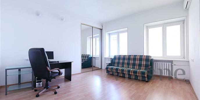 Leningrad Prospect 2, Moscow - apartment by the day