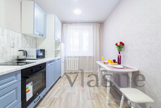 Bright and modern apartment in the cente, Perm - apartment by the day
