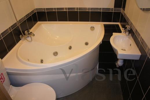 1 room. luxury apartment, located in the city center ul.Shar