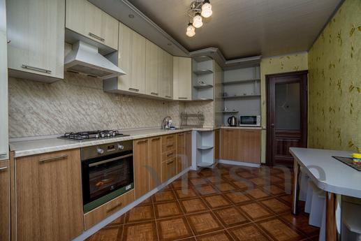 Daily Ak street. Petrova, 16, Смоленск - апартамент за нощувки
