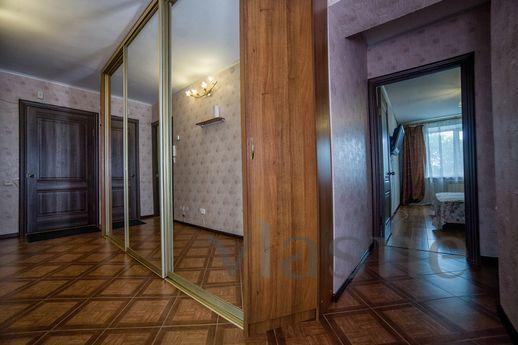 Daily Ak street. Petrova, 16, Смоленск - апартамент за нощувки
