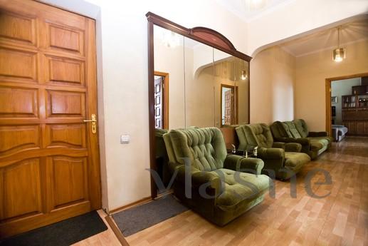 3 bedroom at Paveletskaya (010), Moscow - apartment by the day