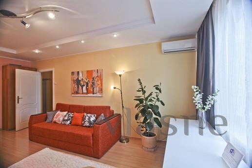 2-bedroom apartment on Smolenskaya (103), Moscow - apartment by the day