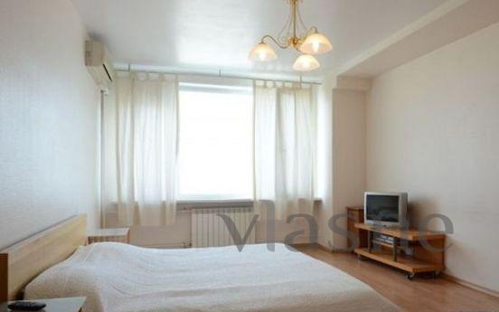 Working 24 hours! I rent / at night and watch 2-bedroom. squ