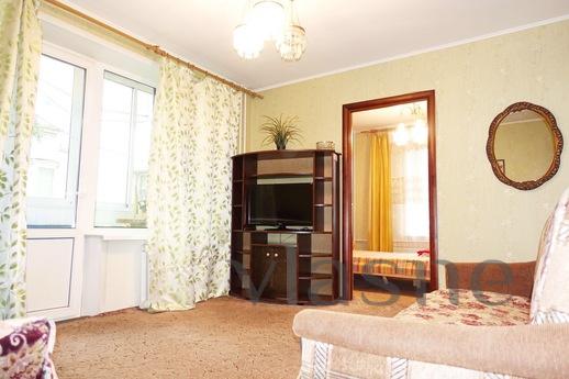 2 bedroom apartment near the metro, Moscow - apartment by the day