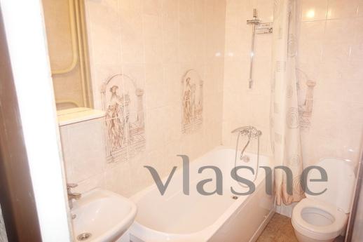 1 bedroom apartment near the metro, Moscow - apartment by the day