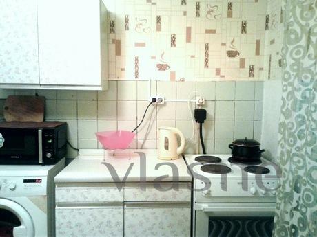 1 bedroom apartment near the metro, Moscow - apartment by the day