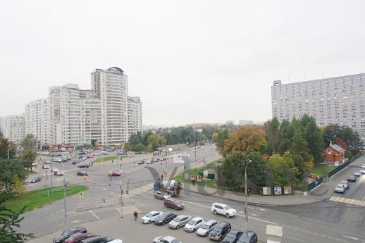 Apartment Metro Kakhovskaya, Moscow - apartment by the day