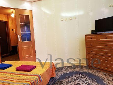 1 bedroom apartment near the metro, Moscow - apartment by the day
