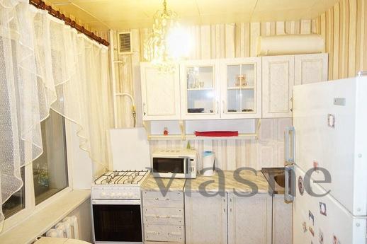 1 bedroom apartment near the metro, Moscow - apartment by the day