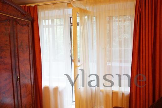 1 bedroom apartment near the metro, Moscow - apartment by the day