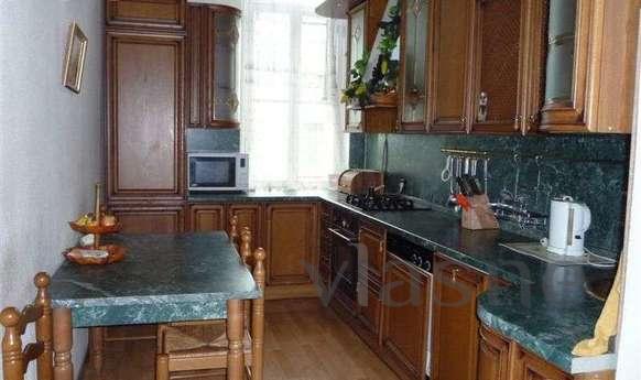 1 bedroom apartment near the metro, Moscow - apartment by the day