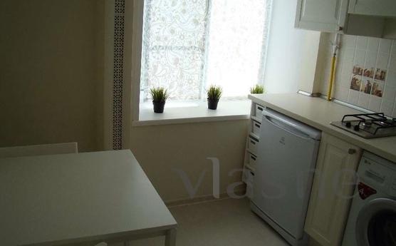 1 bedroom apartment near the metro, Moscow - apartment by the day