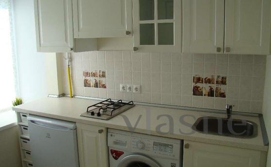 1 bedroom apartment near the metro, Moscow - apartment by the day