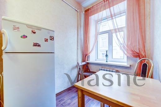 Daily 03 Наб. rivers Moika d 27-27, Saint Petersburg - apartment by the day
