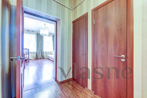 Daily 03 Наб. rivers Moika d 27-27, Saint Petersburg - apartment by the day