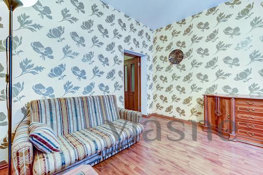 Daily 03 Наб. rivers Moika d 27-27, Saint Petersburg - apartment by the day