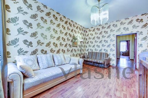 Daily 03 Наб. rivers Moika d 27-27, Saint Petersburg - apartment by the day