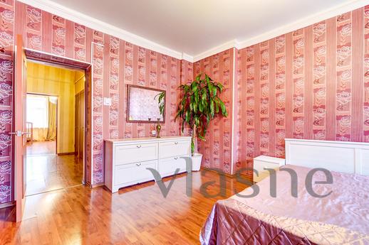 Daily 03 Наб. rivers Moika d 27-27, Saint Petersburg - apartment by the day