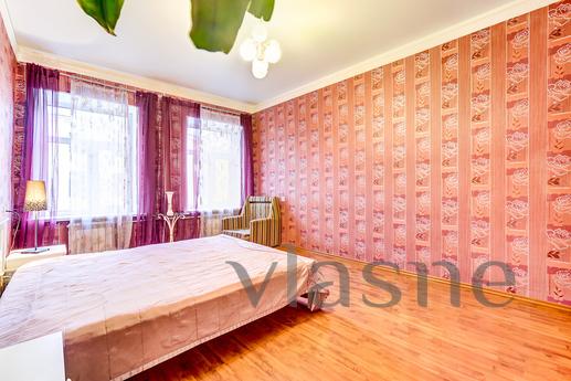 Daily 03 Наб. rivers Moika d 27-27, Saint Petersburg - apartment by the day
