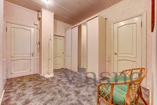 Spacious apartment with Jacuzzi in Dvort, Saint Petersburg - apartment by the day