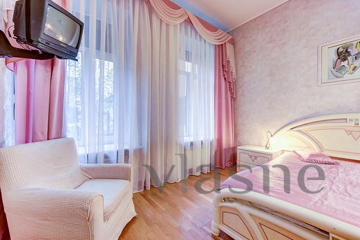 Spacious apartment with Jacuzzi in Dvort, Saint Petersburg - apartment by the day