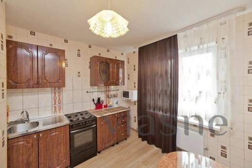 1-km apartment with renovated, Yekaterinburg - apartment by the day