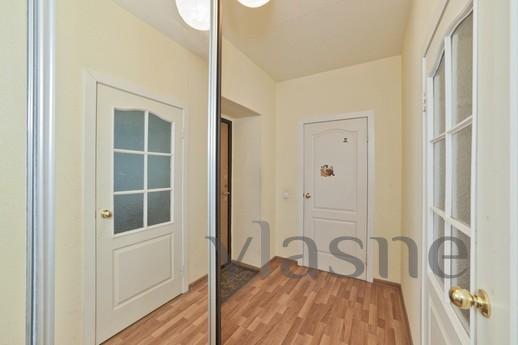 rent with renovated, Yekaterinburg - apartment by the day
