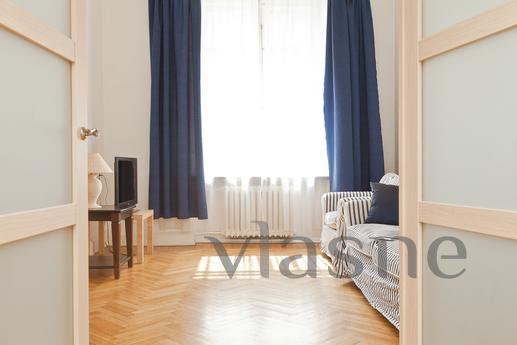 KP, cozy apartment in a high-rise,, Moscow - apartment by the day