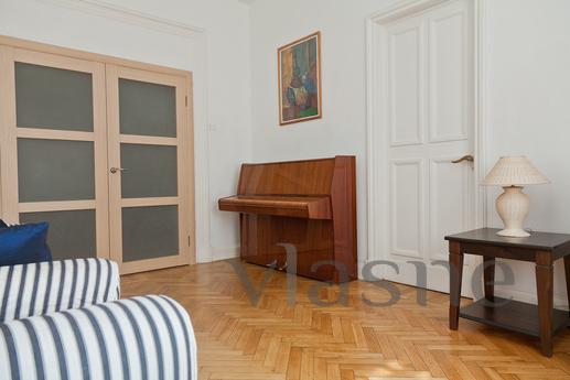 KP, cozy apartment in a high-rise,, Moscow - apartment by the day