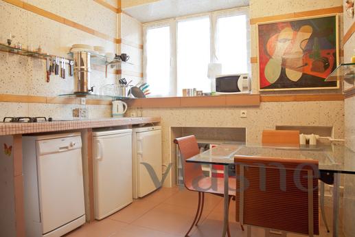 Basma, COZY treshka on Komsomolskaya., Moscow - apartment by the day