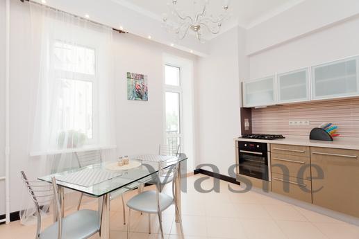 Pollutants. Huge apartment, metro Tagank, Moscow - apartment by the day