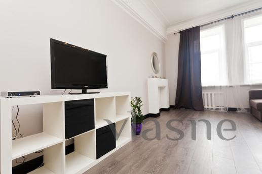 Pollutants. Huge apartment, metro Tagank, Moscow - apartment by the day