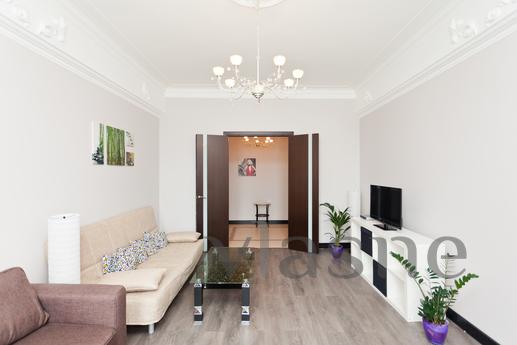 Pollutants. Huge apartment, metro Tagank, Moscow - apartment by the day