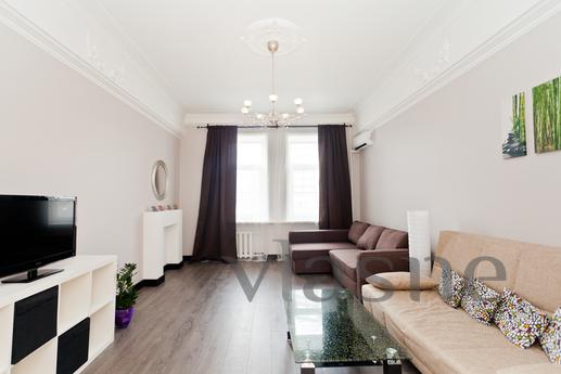 Pollutants. Huge apartment, metro Tagank, Moscow - apartment by the day