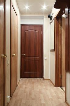 Cozy 1 bedroom apartent 5 minutes, Moscow - apartment by the day