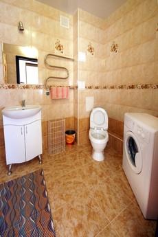 Excellent apartment with a modern renova, Novosibirsk - apartment by the day