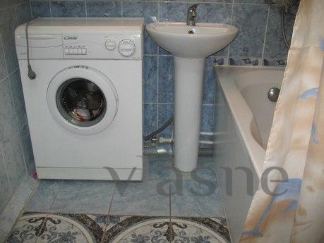 Apartment in the southwestern area, Yekaterinburg - apartment by the day
