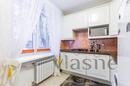 New apartments at Patriarch's Ponds, Moscow - apartment by the day
